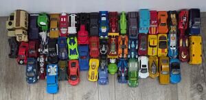 Lot of 52 Vintage & Modern Toy Cars: Hot Wheels, Matchbox & Tonka Mixed